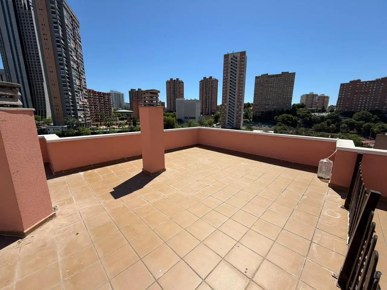 Terrasse von Wohnung zum Verkauf in Finestrat mit Klimaanlage, Terrasse und Möbliert