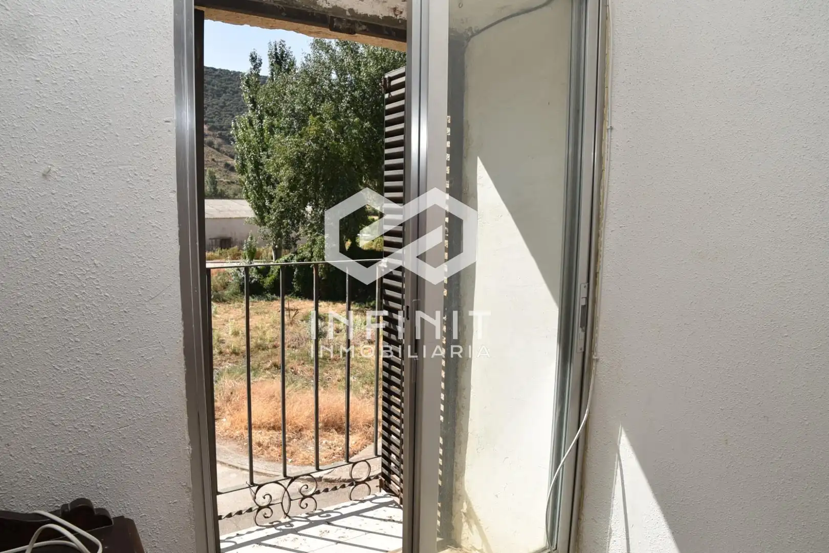Balcony of Houses for sale in Muduex  with Private garden, Storage room and Balcony
