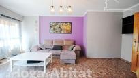 Sala d'estar de Pis en venda en Oliva amb Aire condicionat i Balcó