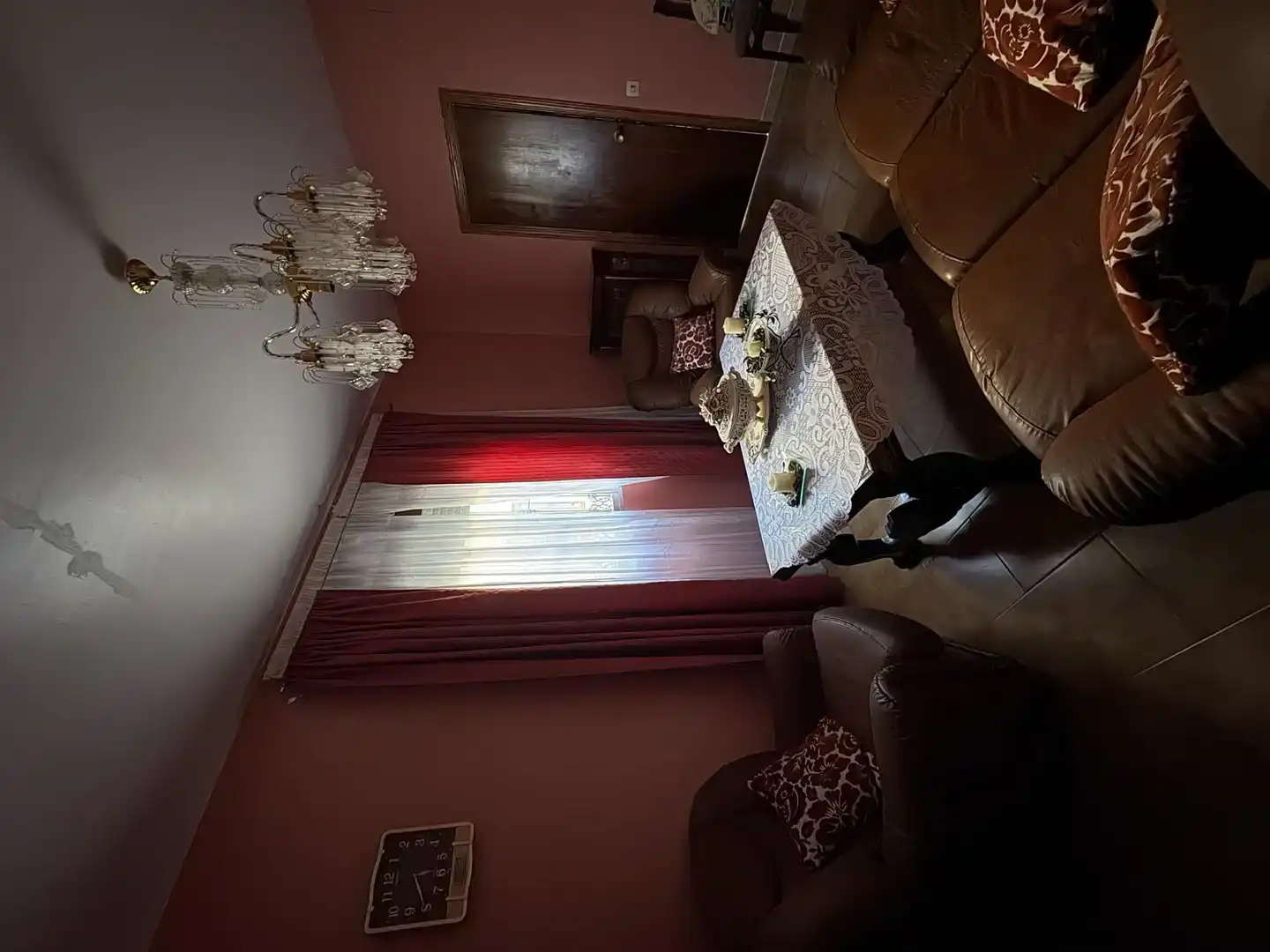 Sala d'estar de Casa adosada en venda en Valdemorales amb Moblat