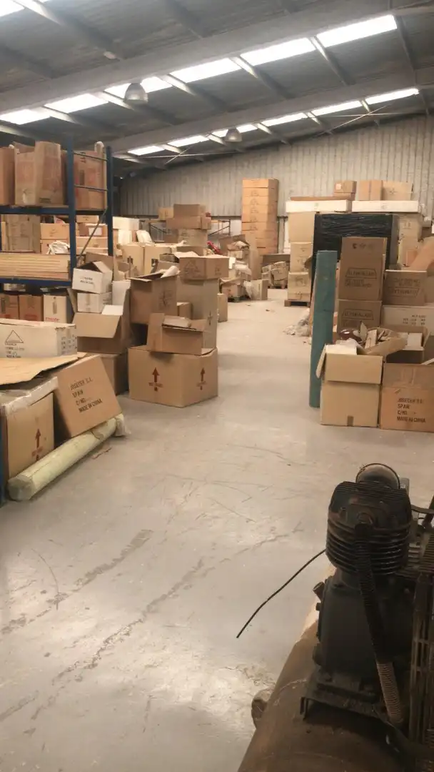 Nau industrial en venda en Manises