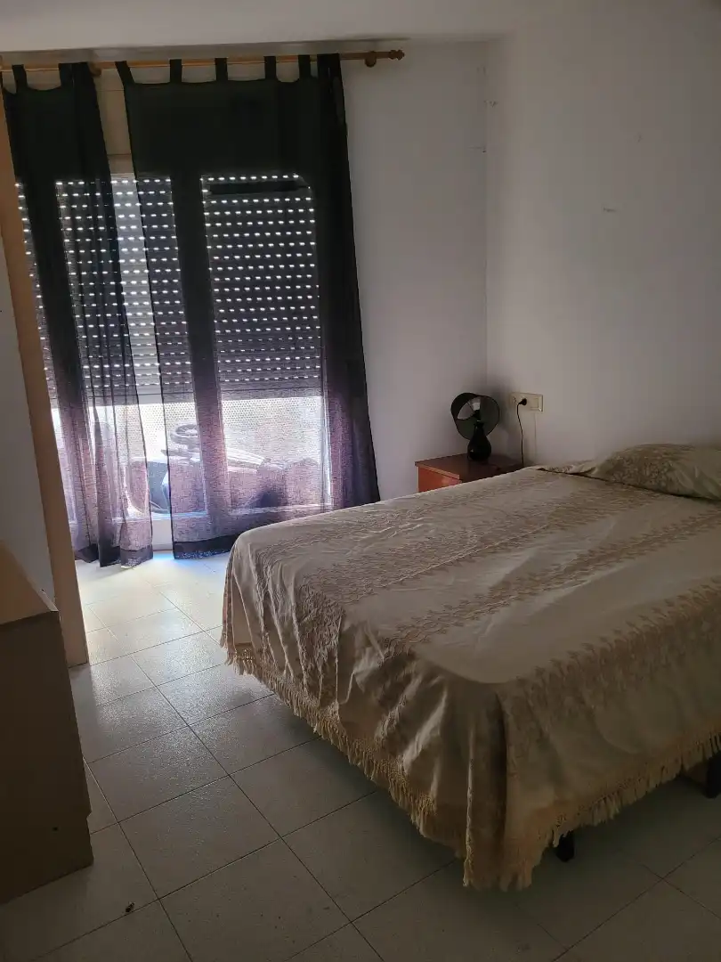 Habitación de Apartamento en venta en Blanes con Amueblado y Balcón
