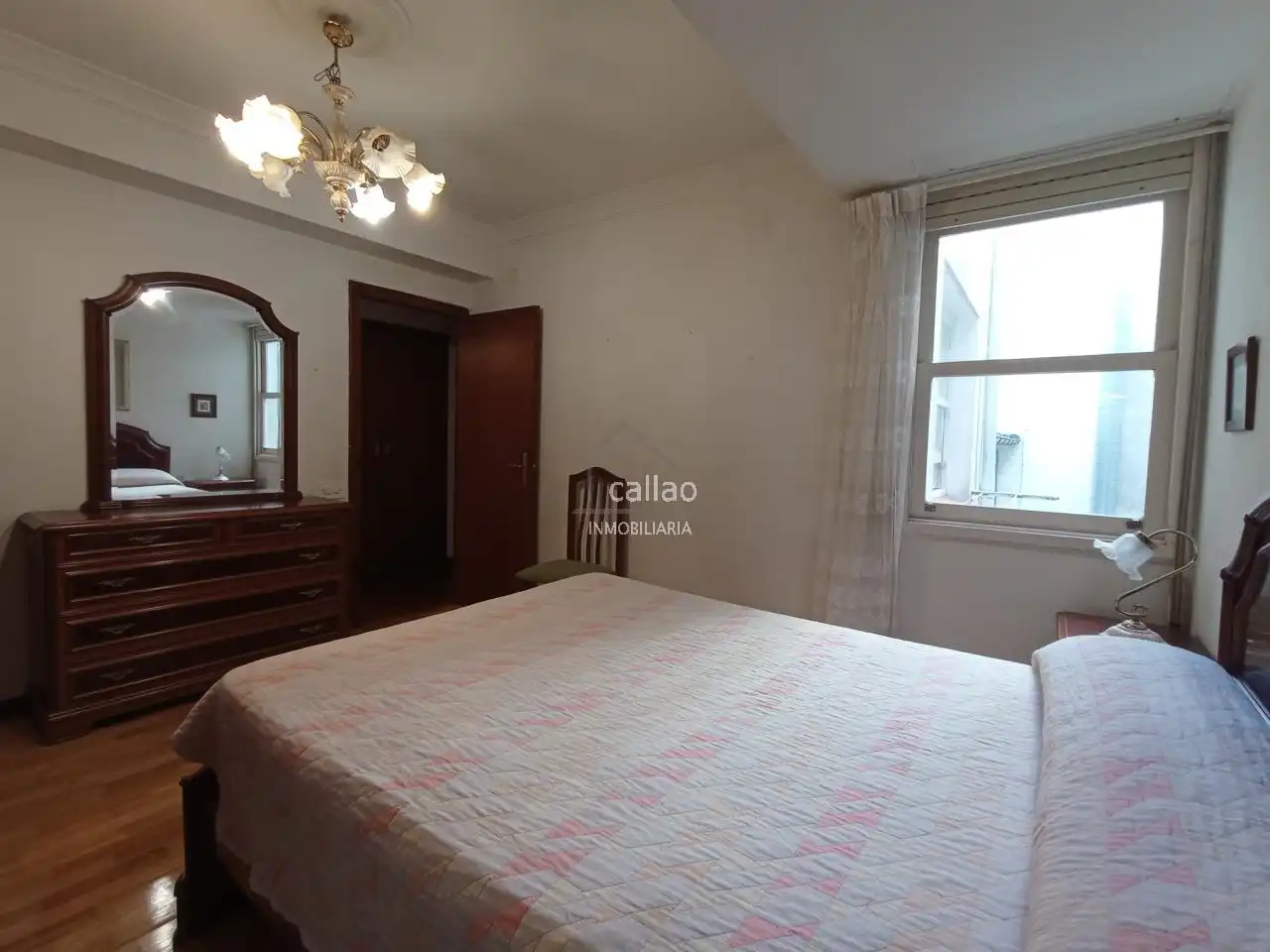 Habitación de Piso de alquiler en Ferrol con Calefacción y Amueblado