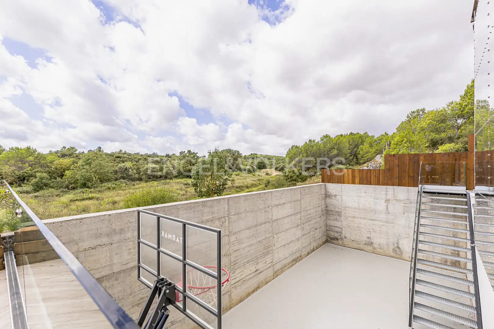 Vista exterior de Casa o chalet en venta en Olèrdola con Calefacción, Jardín privado y Parquet