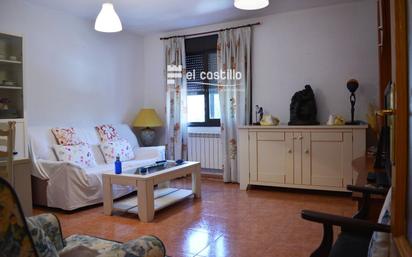 Living room of Flat for sale in Sotillo de la Adrada