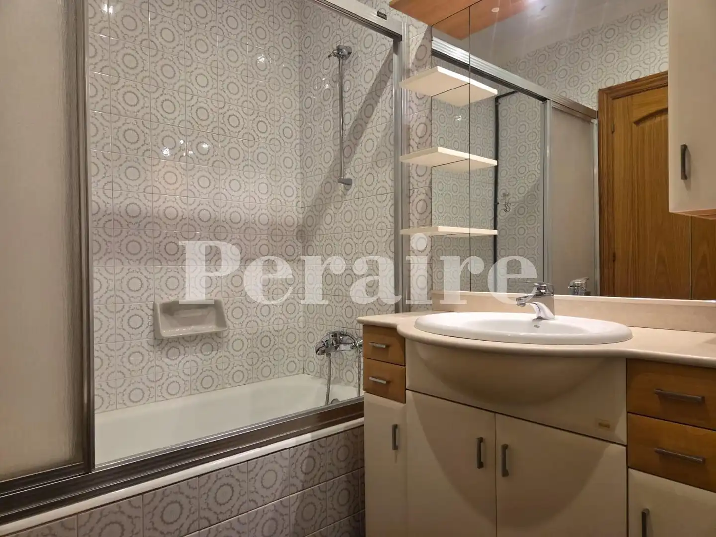 Piso de alquiler en TRAVESSERA DE DALT, 56, La Salut