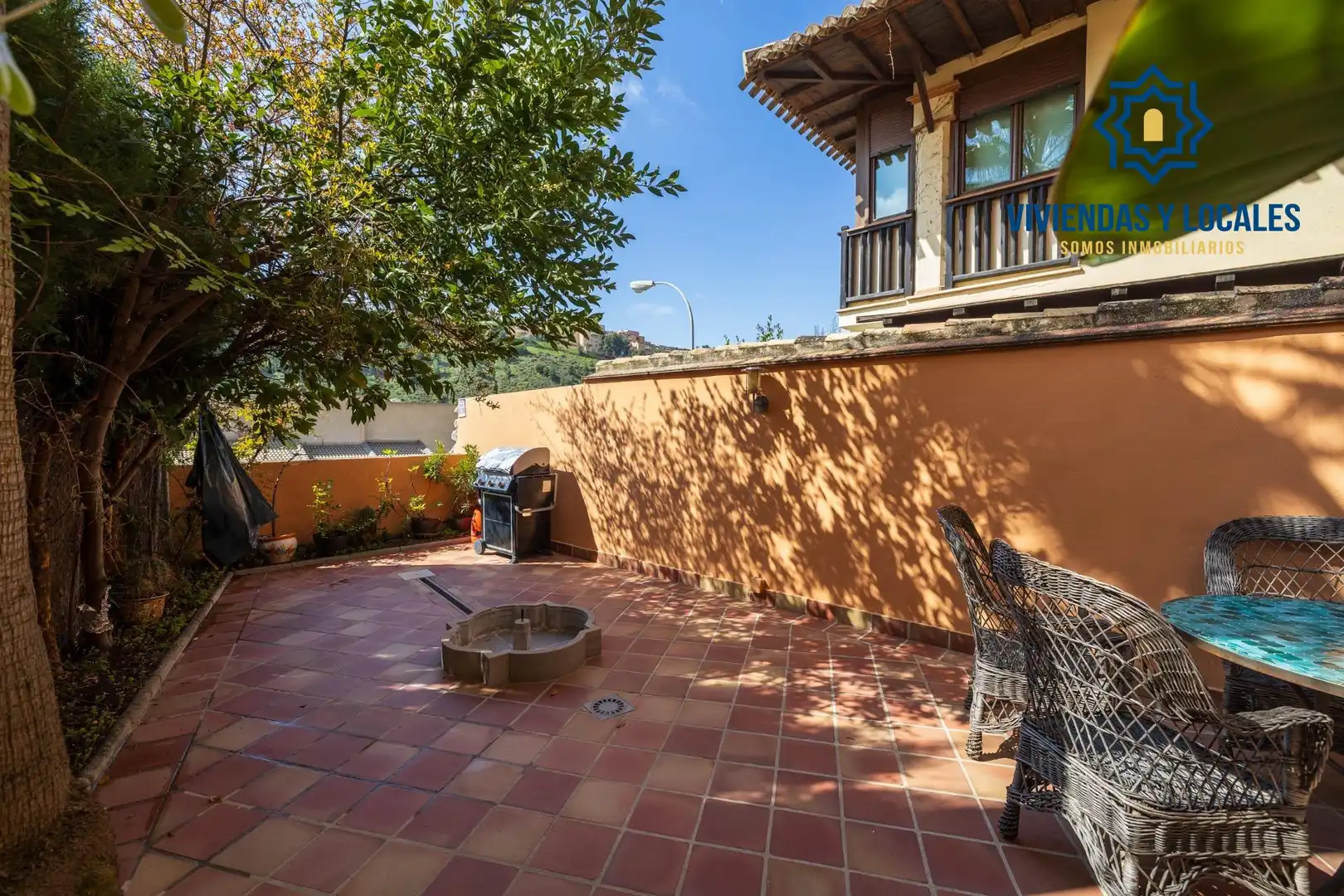 Terraza de Casa adosada en venta en Granada con Aire acondicionado, Calefacción y Jardín privado