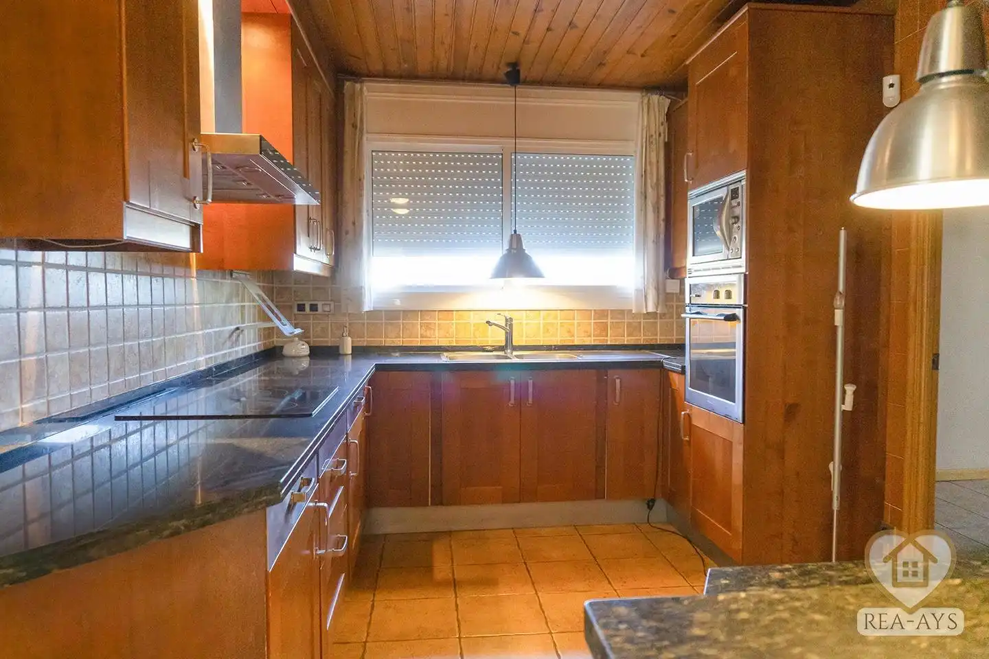 Cocina de Casa o chalet en venta en Vallirana con Jardín privado, Terraza y Trastero