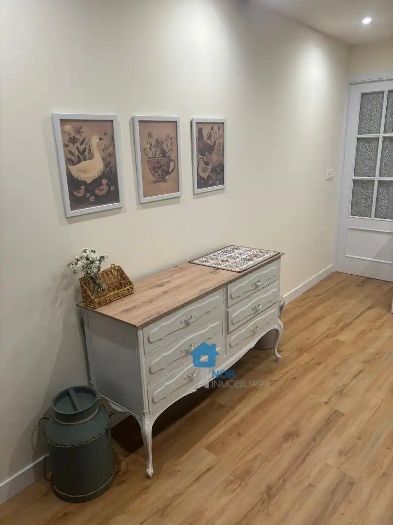 Dormitori de Apartament de lloguer en Laredo amb Moblat