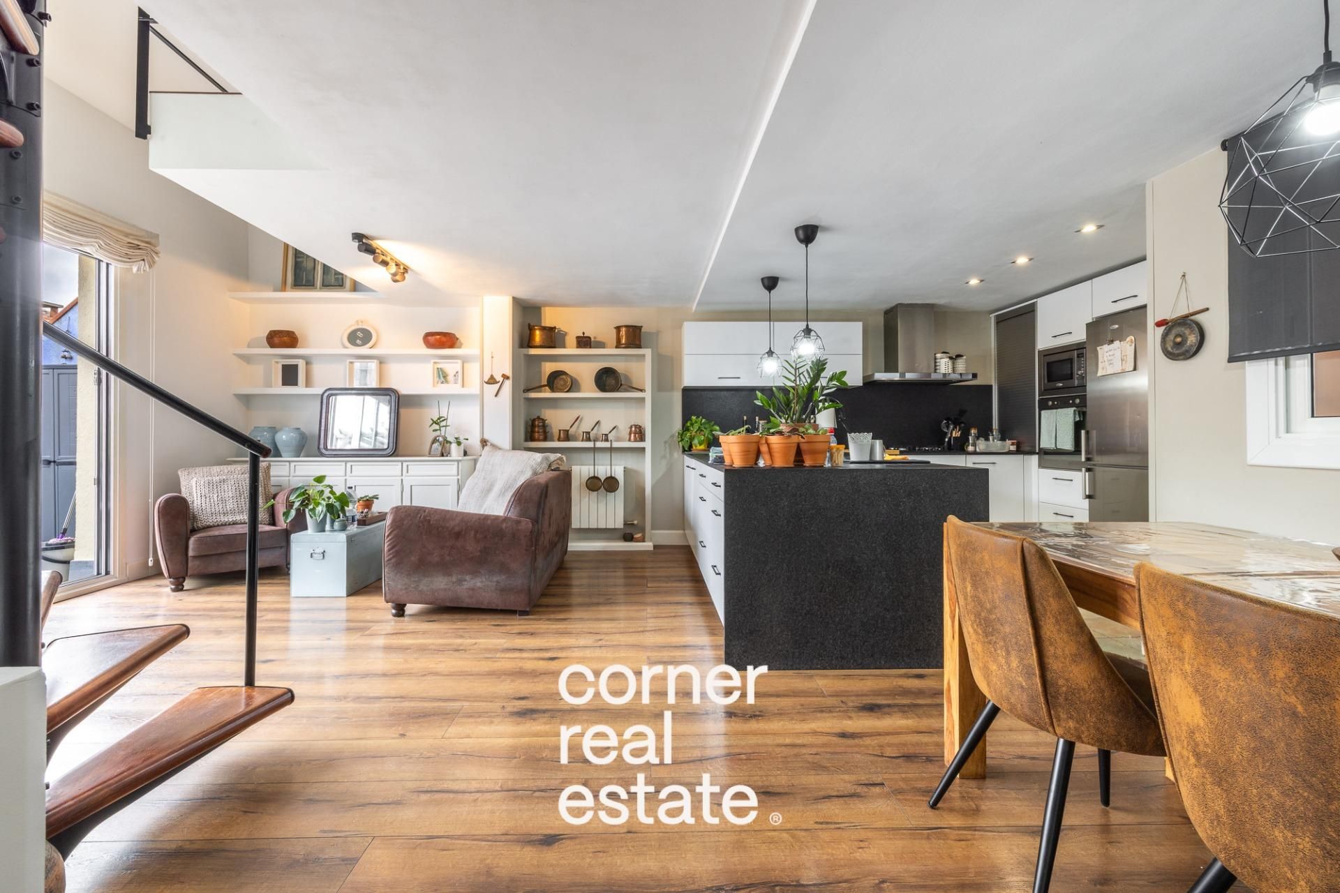 Exterior view of Attic for sale in Sant Cugat del Vallès  with Air Conditioner, Heating and Parquet flooring