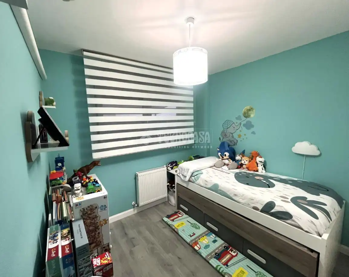 Bedroom of Flat for sale in Villalbilla  with Air Conditioner