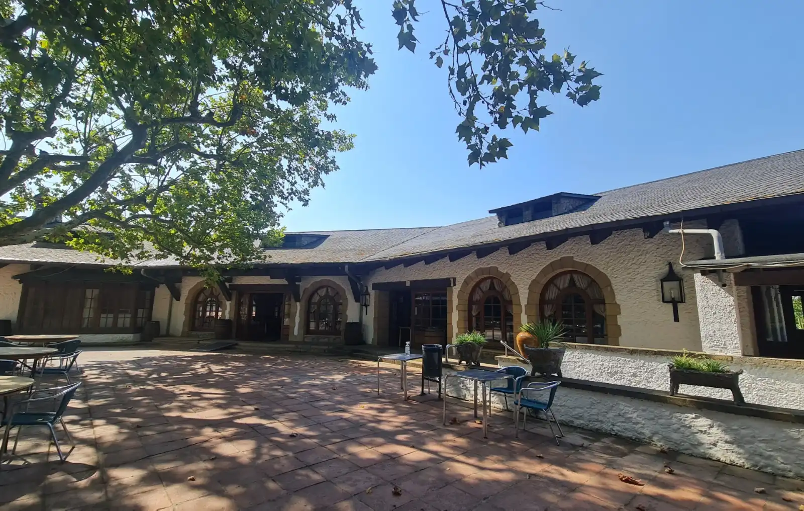 Vista exterior de Casa o xalet en venda en Montcada i Reixac amb Aire condicionat, Calefacció i Terrassa