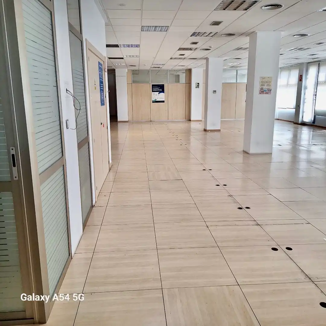 Local en venda en Albacete amb Aire condicionat, Calefacció i Moblat