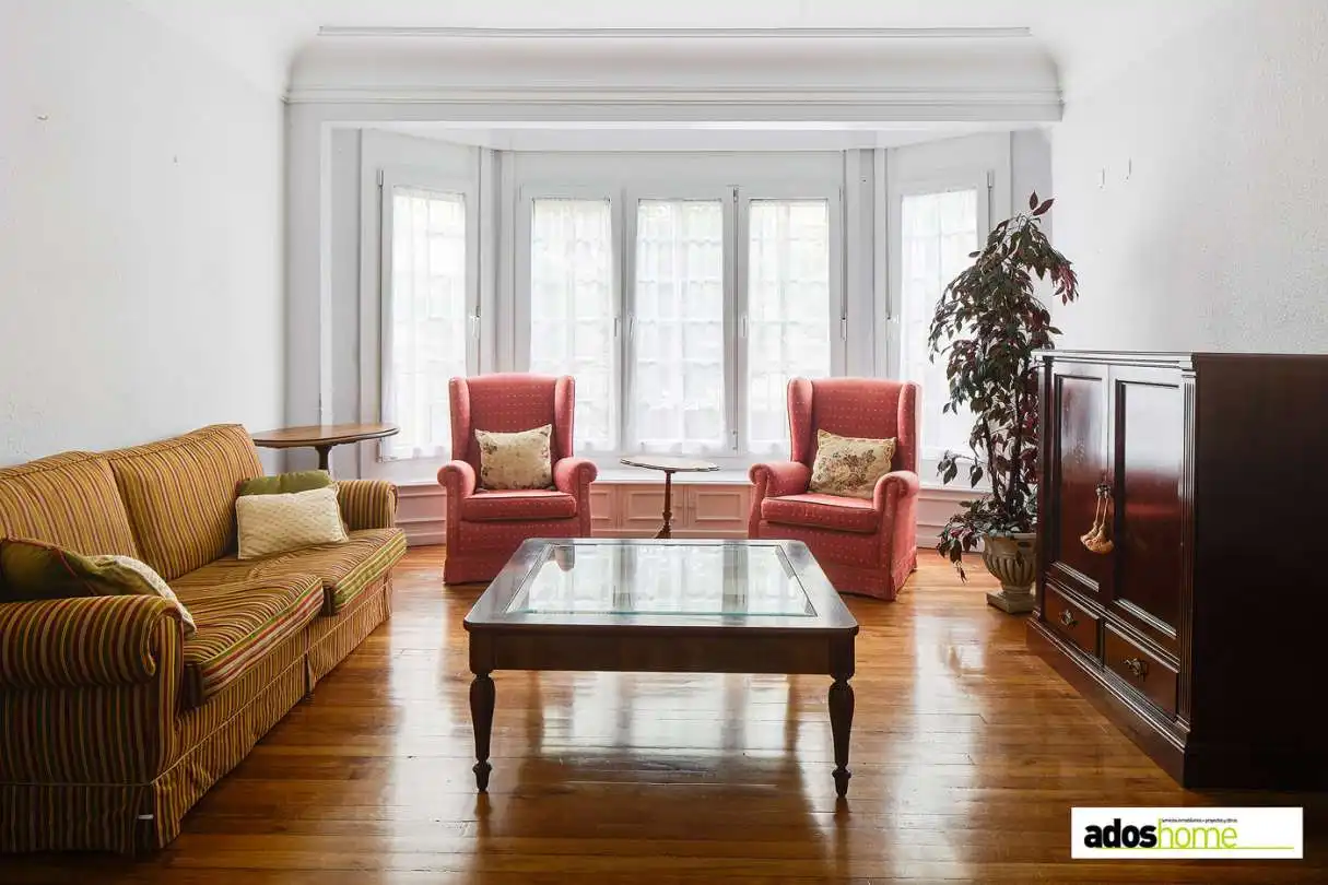Sala de estar de Piso en venta en Zarautz con Balcón