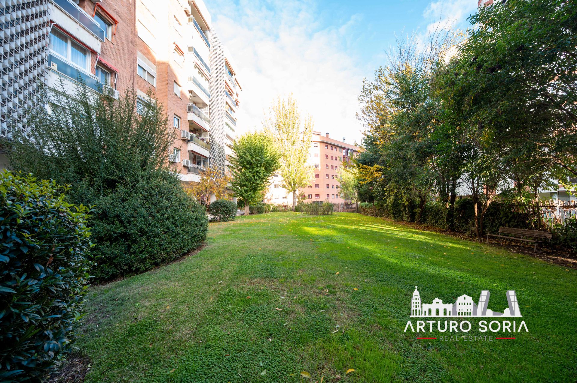 Jardí de Pis en venda en  Madrid Capital amb Aire condicionat, Calefacció i Traster