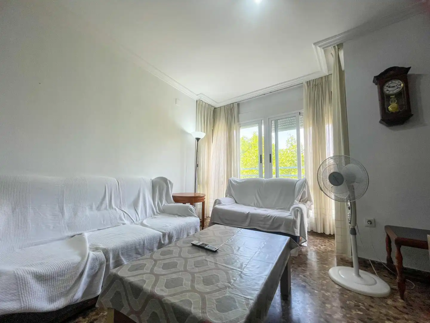 Sala de estar de Piso para compartir en Moncada con Amueblado y Balcón