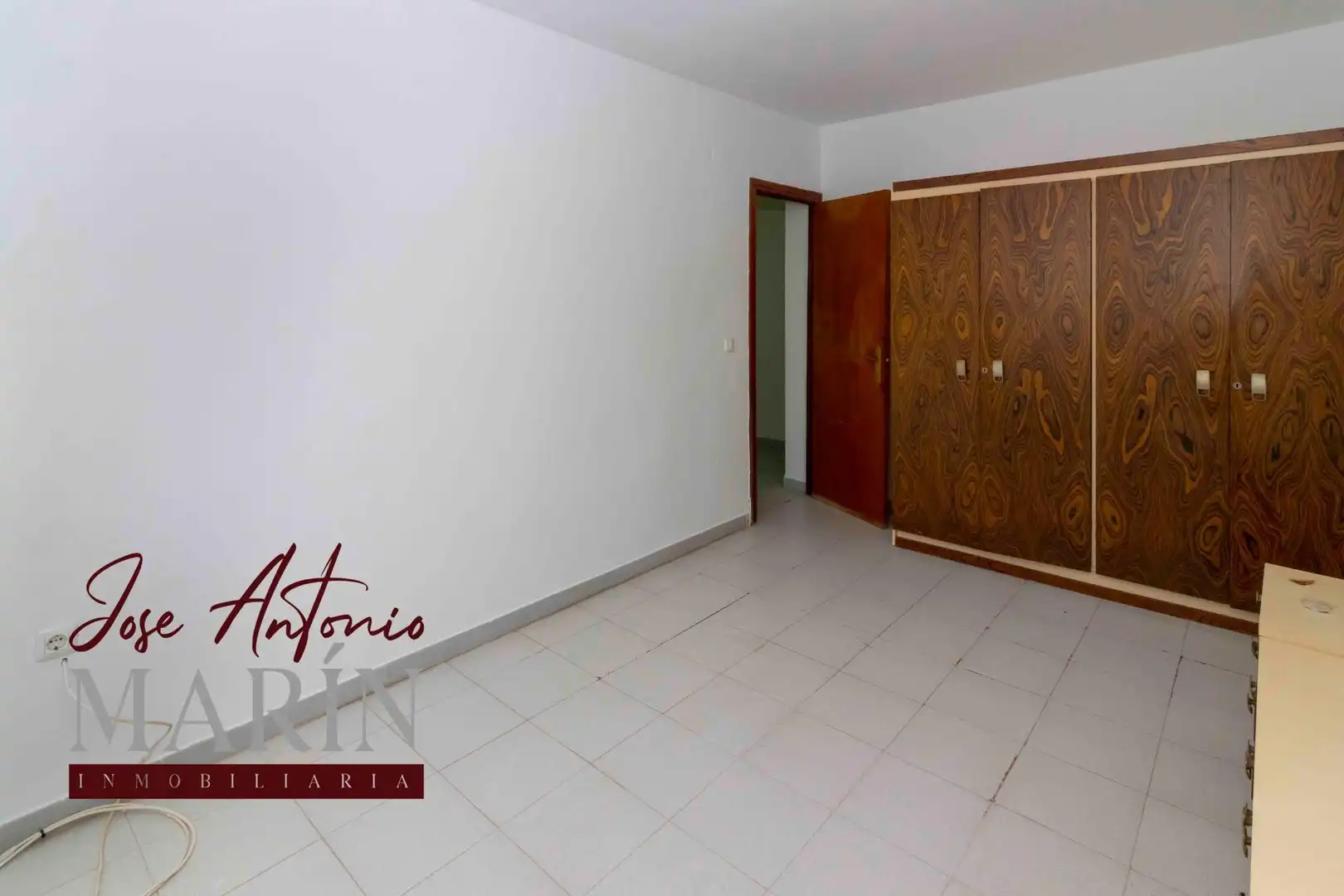 Bedroom of Houses for sale in Valdelacalzada