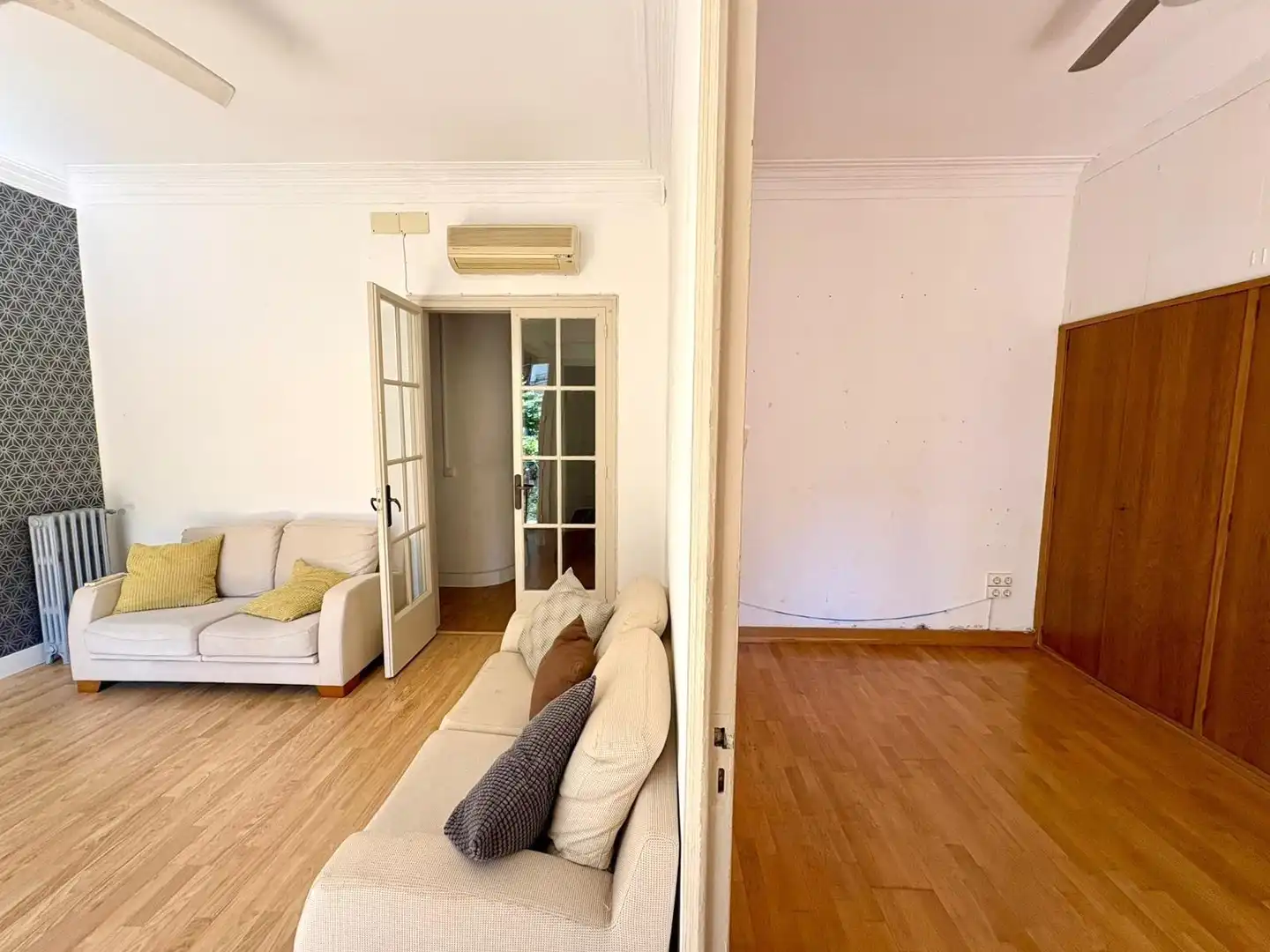 Sala de estar de Piso en venta en Barcelona con Aire acondicionado, Parquet y Trastero