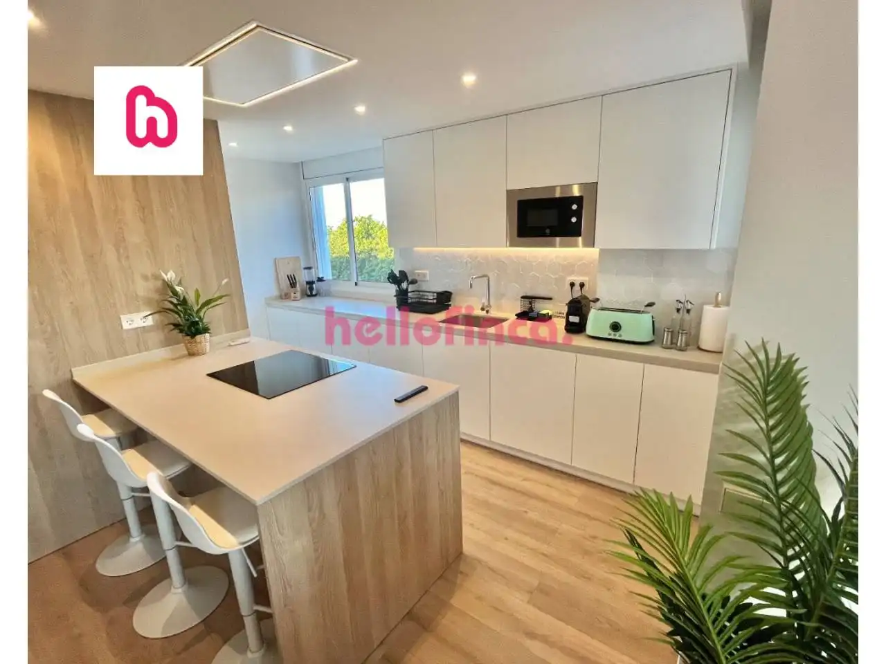 Cocina de Ático en venta en Sant Adrià de Besòs con Aire acondicionado, Calefacción y Parquet