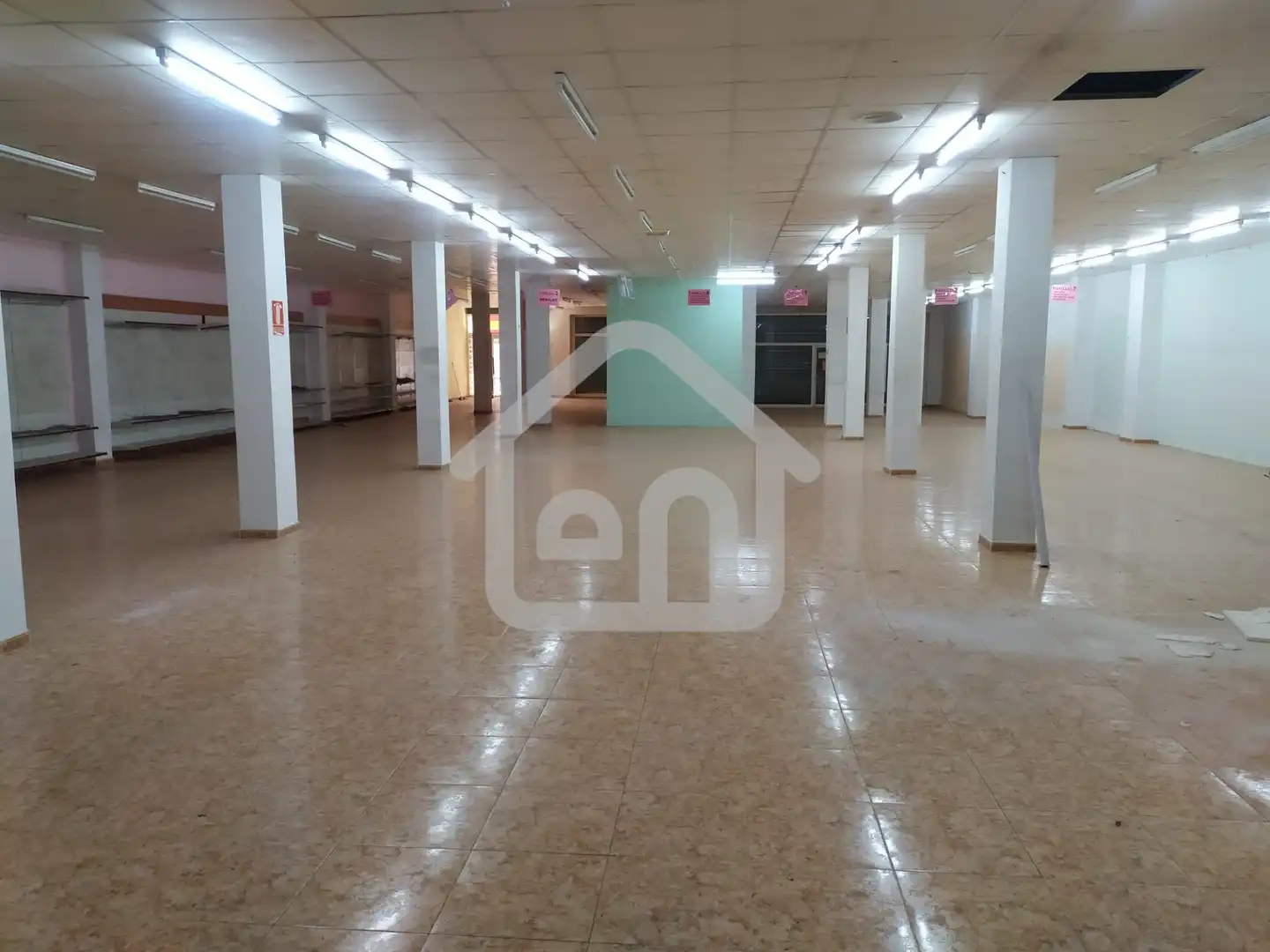 Locale commerciale in affitto a Avenida Estación, imagen 2