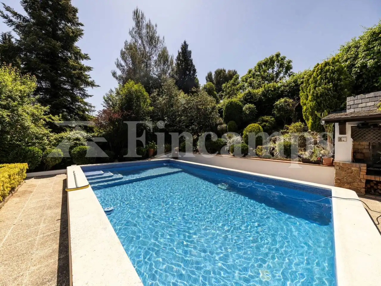 Schwimmbecken von Haus oder Chalet zum Verkauf in Cerdanyola del Vallès mit Klimaanlage, Heizung und Privatgarten