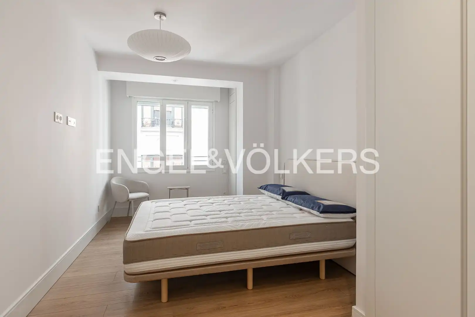 Schlafzimmer von Wohnung zur Miete in Madrid mit Klimaanlage, Heizung und Abstellraum