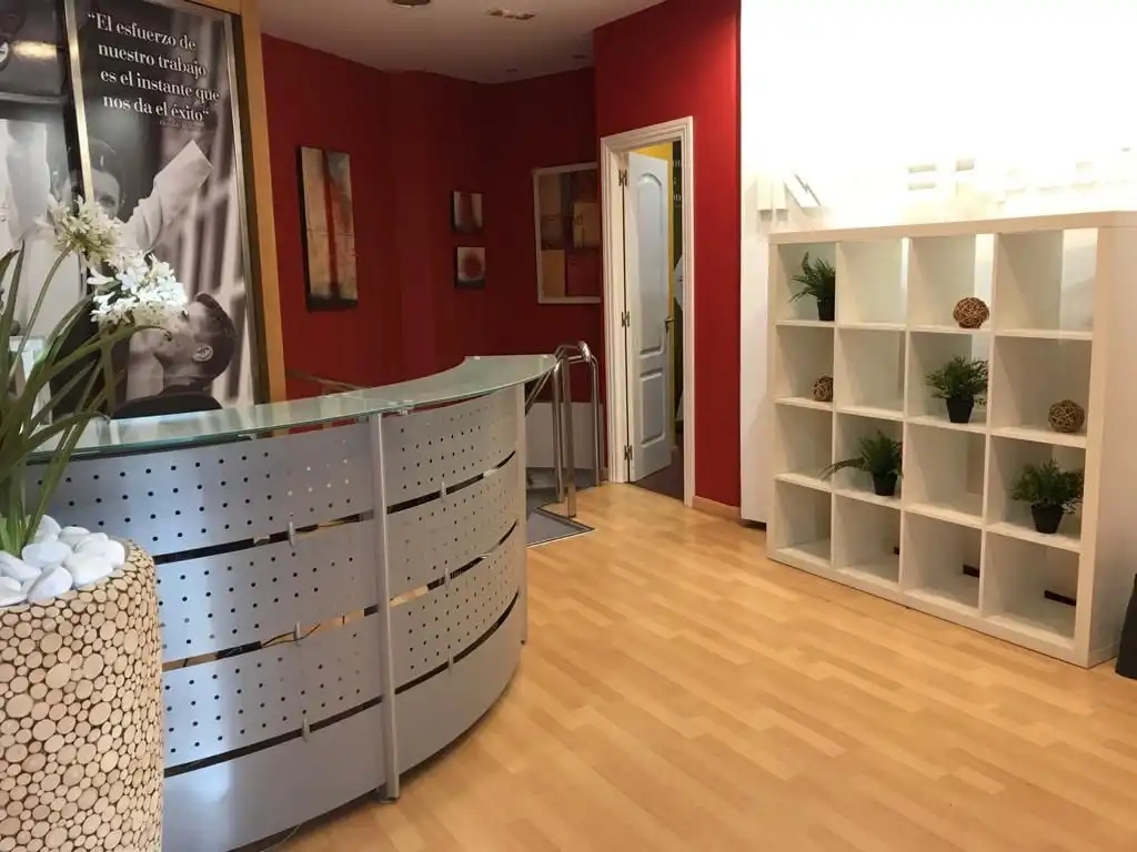 Business premises for sale in Inmobiliaria - Barreda, imagen 2