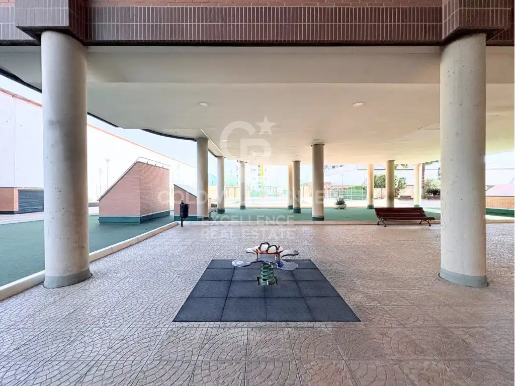 Exterior view of Flat for sale in Valencia  with Air Conditioner, Terrace and Community pool