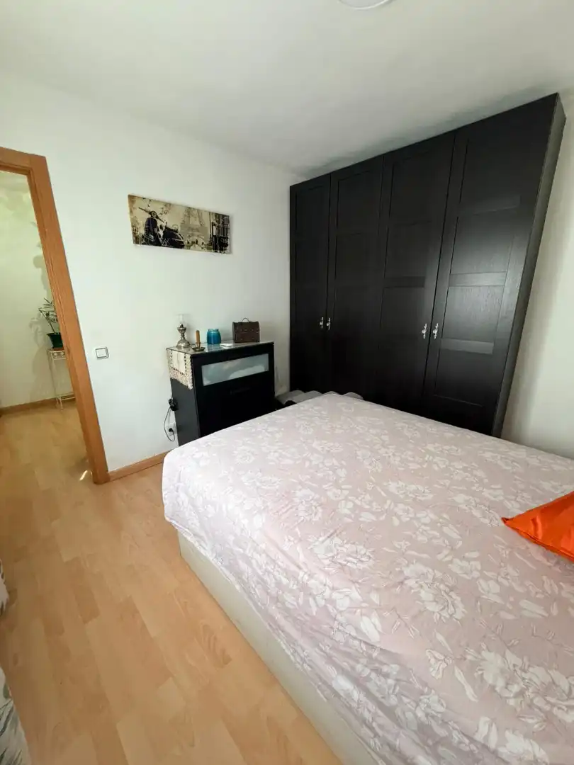 Bedroom of Flat for sale in Madrid  with Air Conditioner, Heating and Storage room