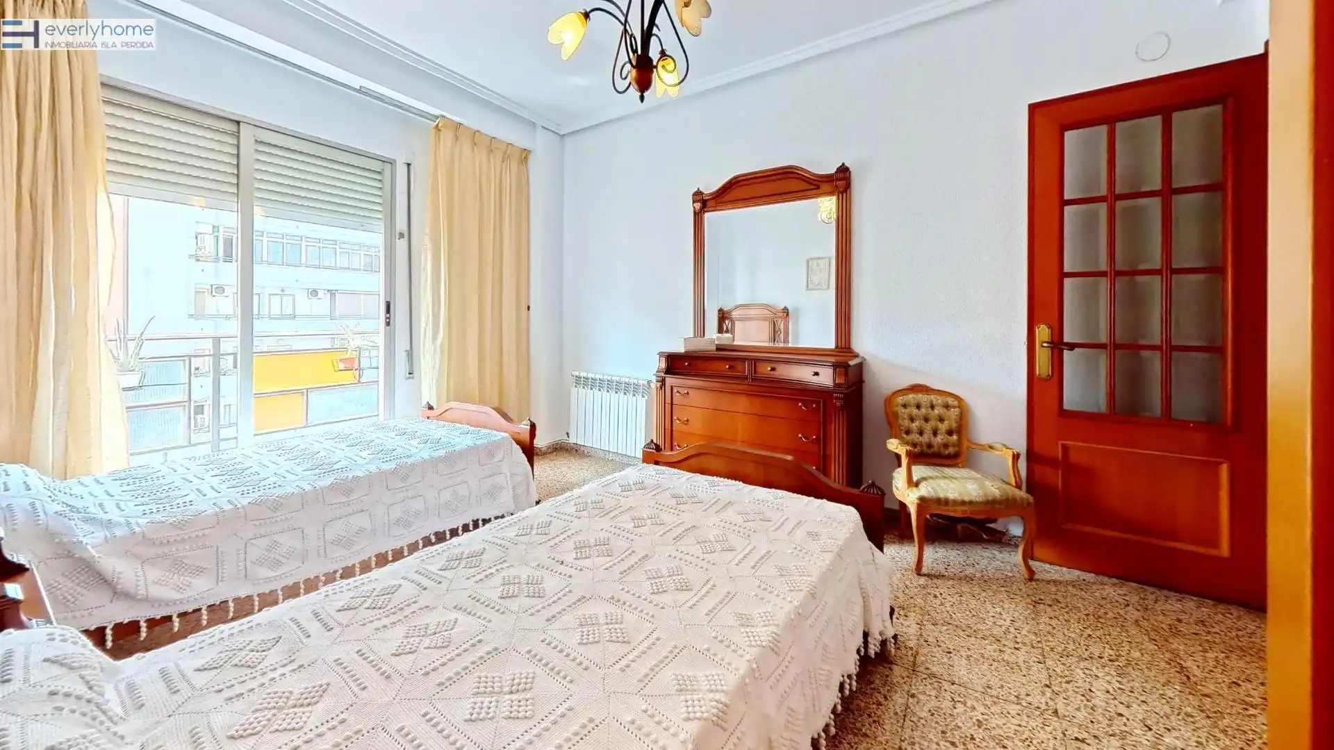 Bedroom of Flat for rent in Valencia  with Furnished and Balcony