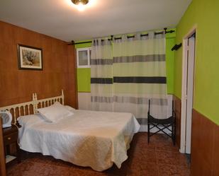 Dormitori de Apartament de lloguer en Plasencia amb Aire condicionat, Calefacció i Moblat