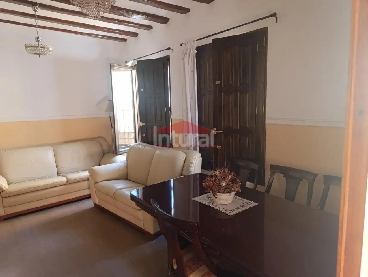 Sala de estar de Casa o chalet en venta en Chinchilla de Monte-Aragón con Terraza y Amueblado