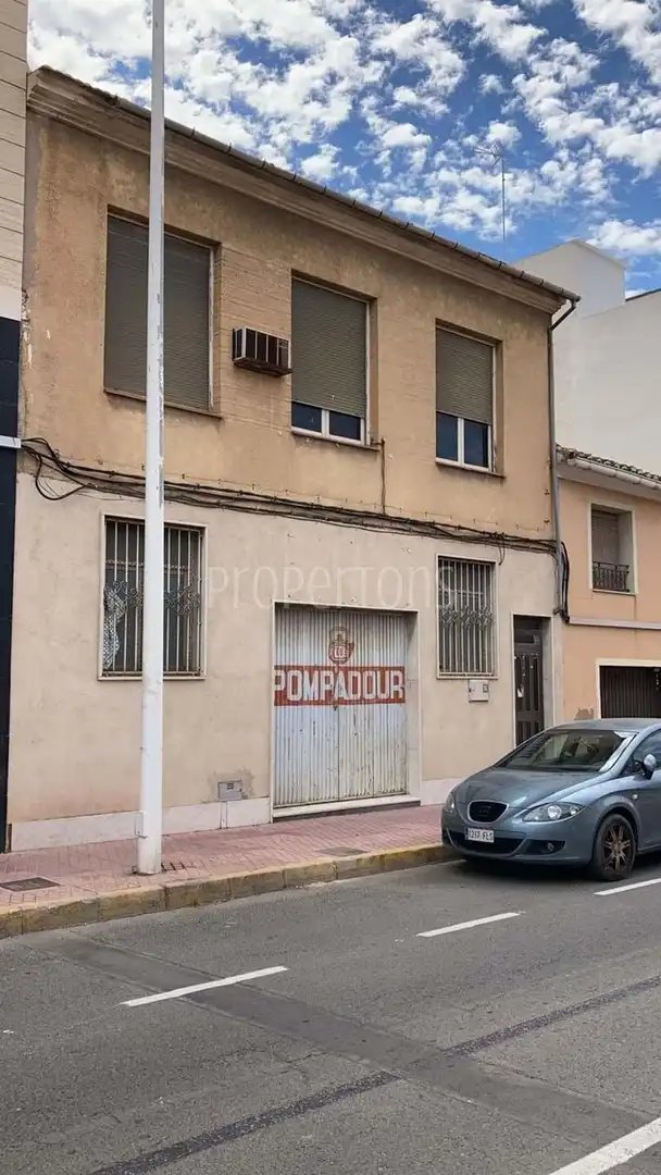 Industriegebäude zum Verkauf in Novelda