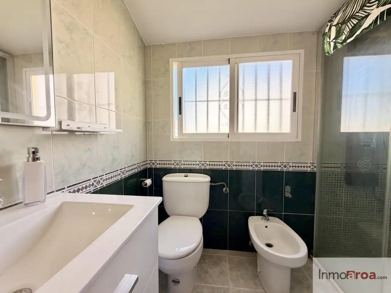 Bathroom of Duplexes for rent in Castellón de la Plana / Castelló de la Plana  with Air Conditioner, Heating and Terrace
