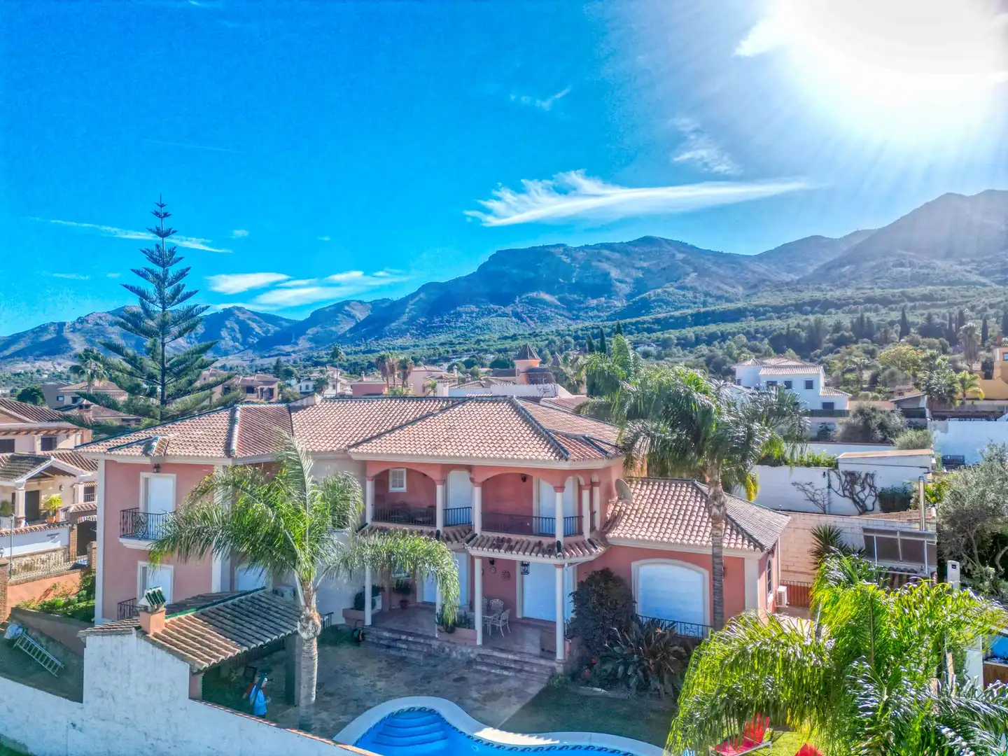 Vista exterior de Casa o chalet en venta en Alhaurín El Grande con Aire acondicionado, Calefacción y Terraza