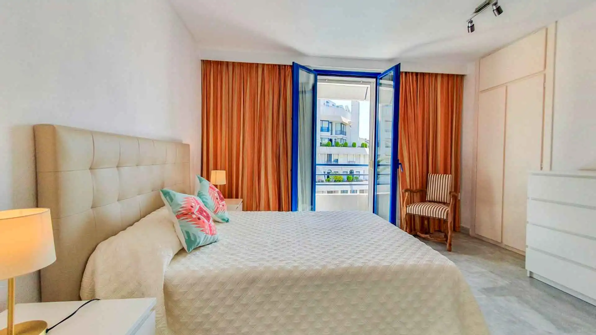 Bedroom of Apartments for sale in Marbella  with Air Conditioner, Terrace and Storage room