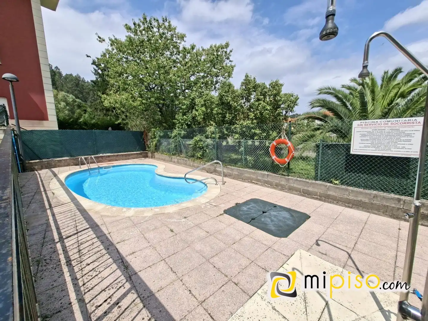 Piscina de Piso en venta en Ampuero con Calefacción, Terraza y Trastero