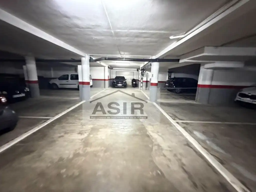 Parkplatz von Garage zum Verkauf in Alzira