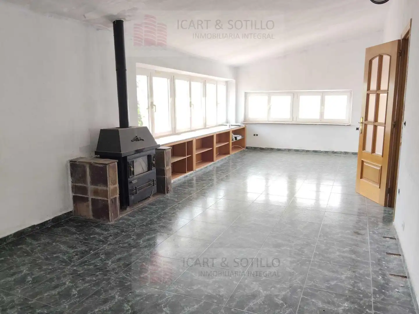 Sala d'estar de Casa o xalet en venda en Vinaròs amb Aire condicionat, Jardí privat i Terrassa