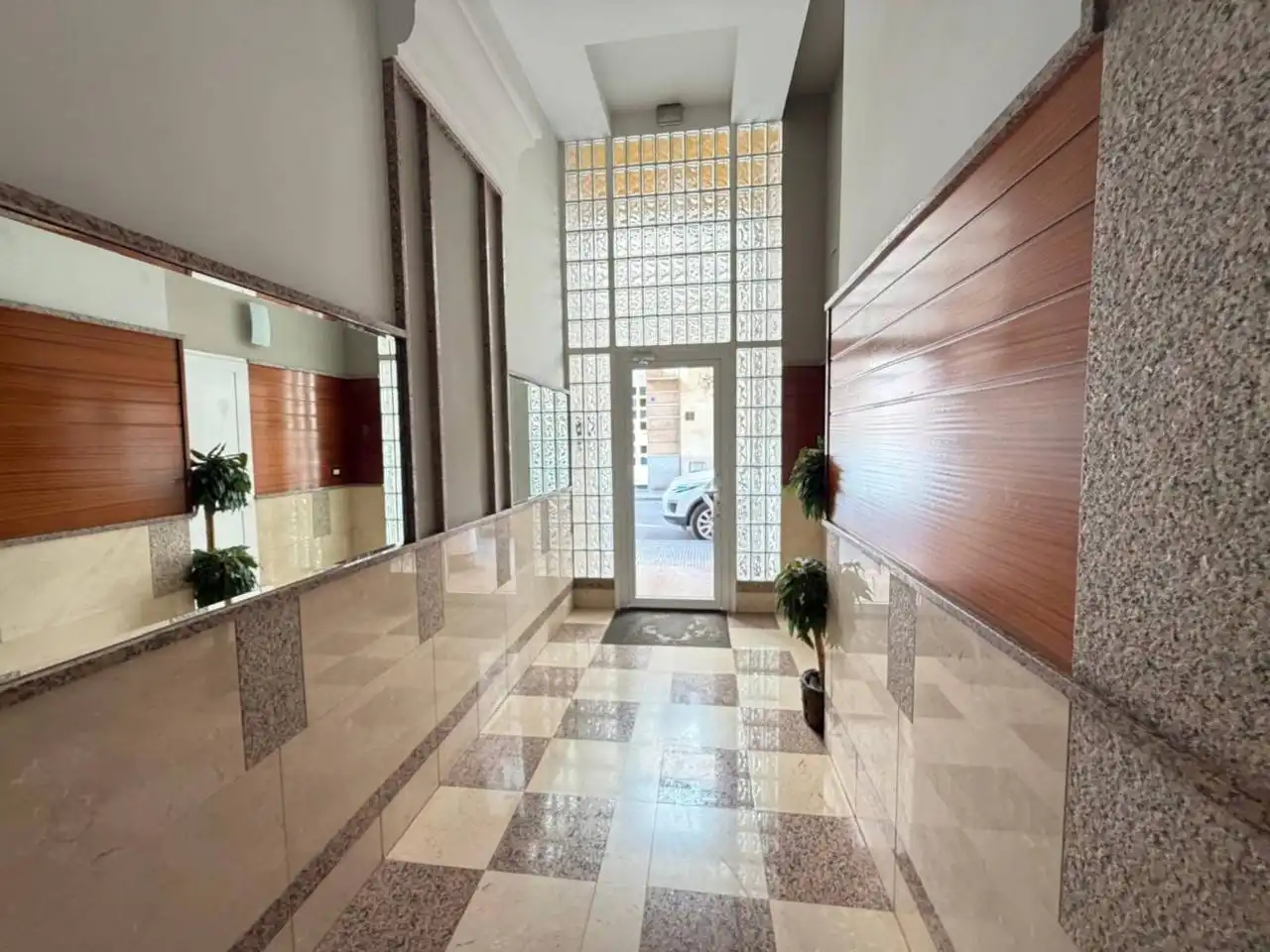 Flat with terrace for sale in Calle Serves de Jesús, imagen 9