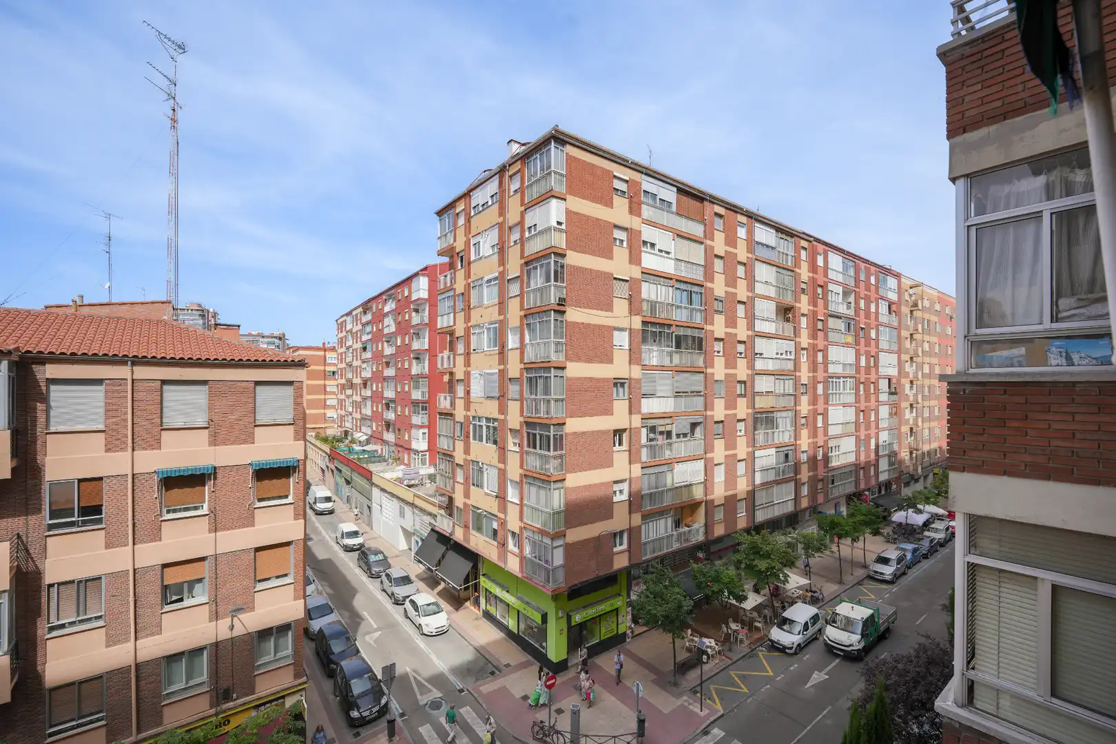 Vista exterior de Pis en venda en Valladolid amb Calefacció, Terrassa i Internet