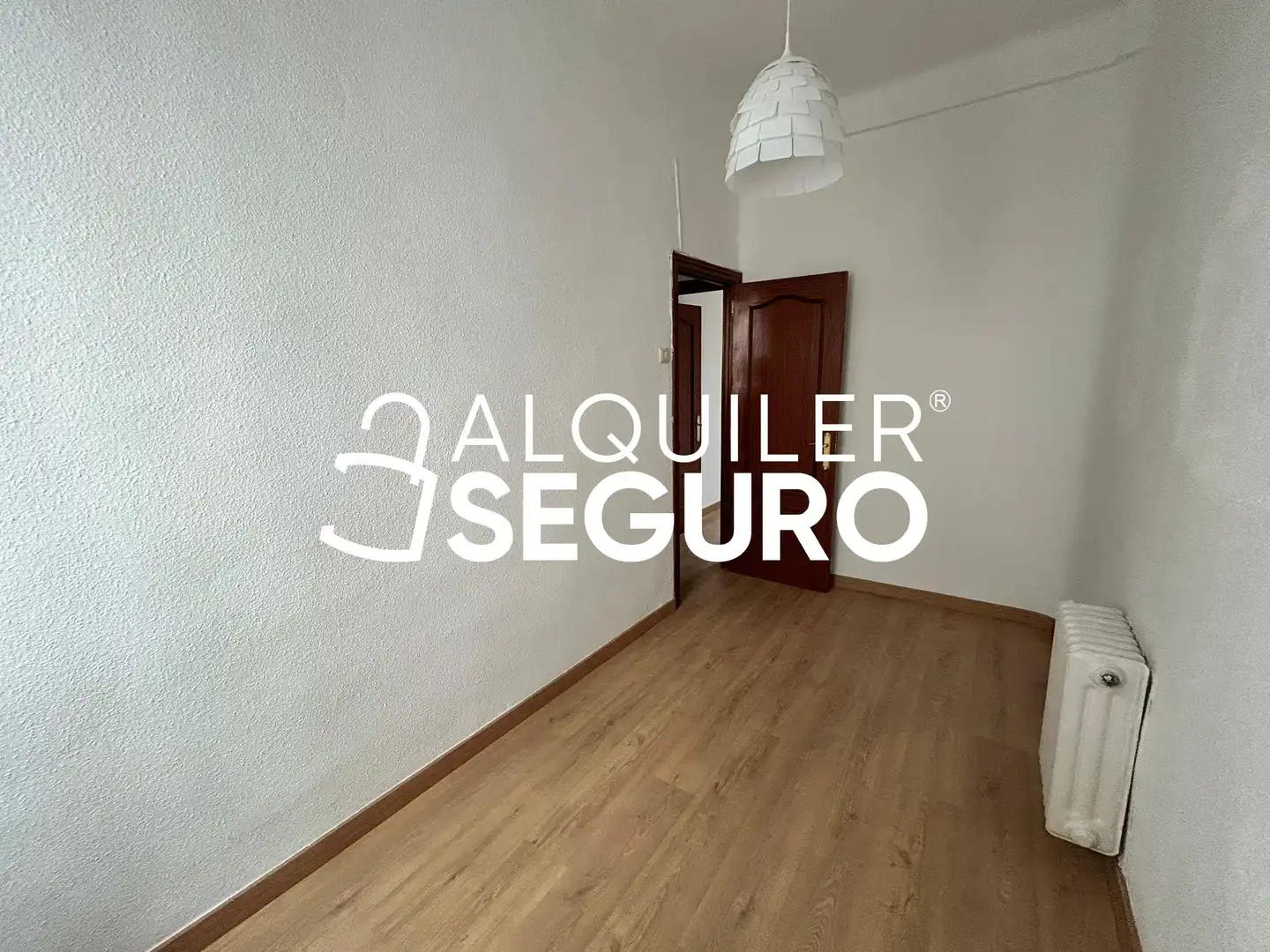 Bedroom of Flat for rent in Madrid  with Air Conditioner and Heating