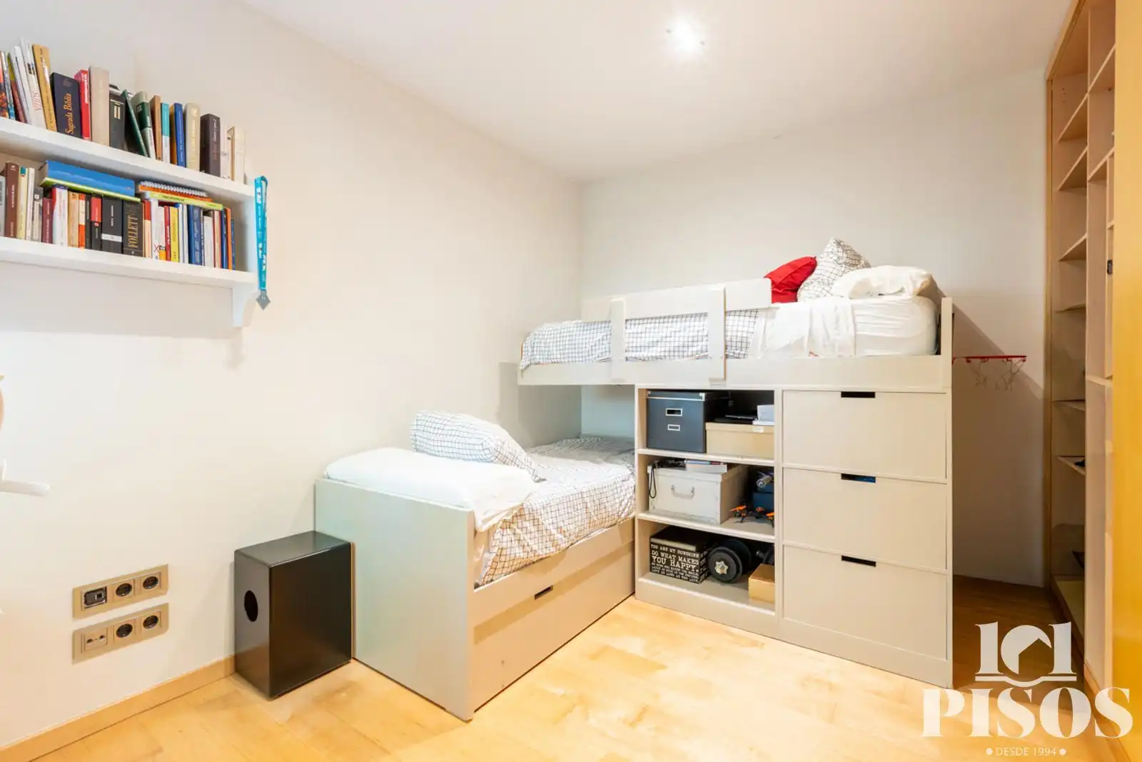 Bedroom of Flat for sale in Sant Cugat del Vallès  with Air Conditioner, Heating and Private garden