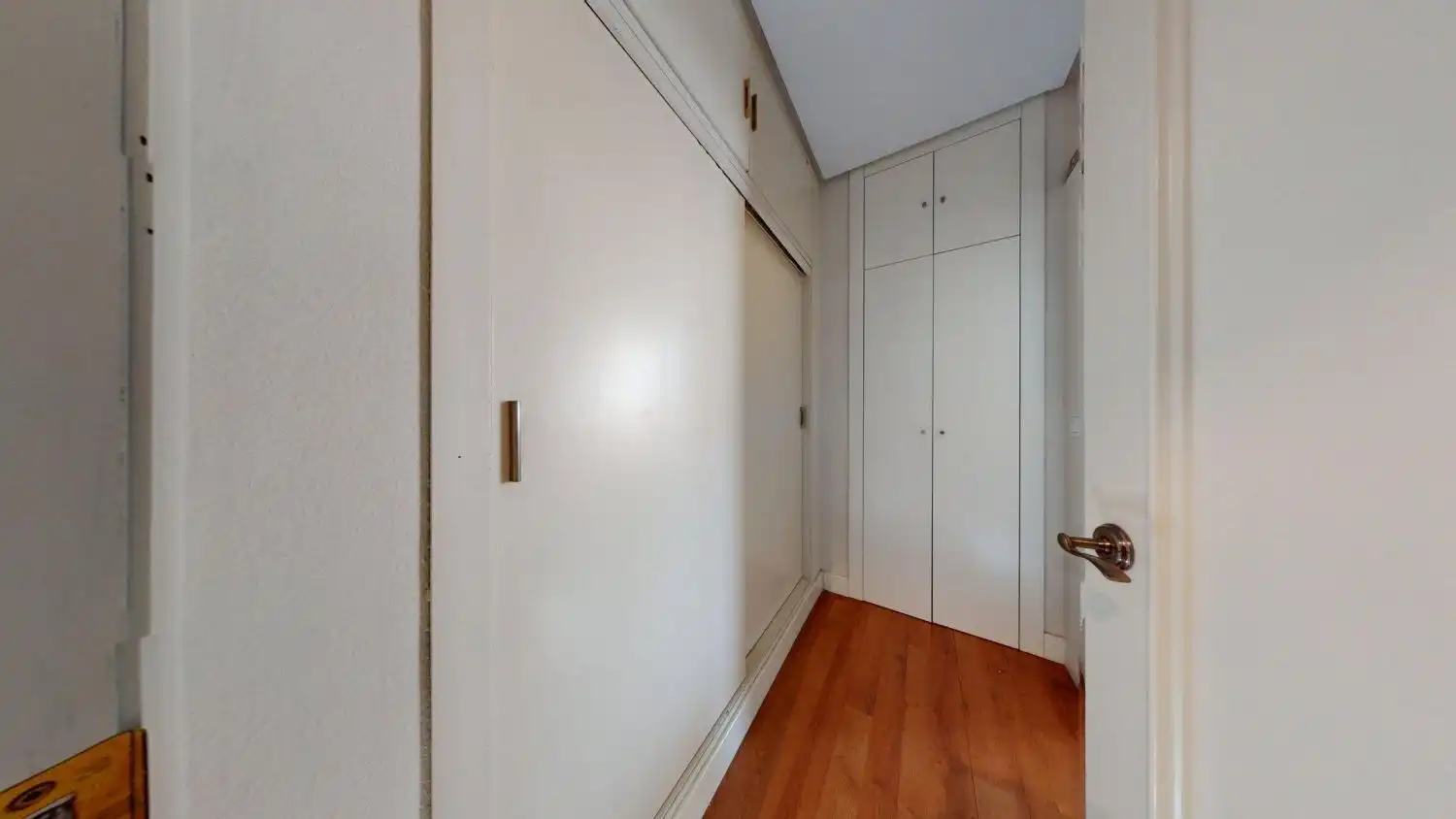 Flat for sale in Sevilla  with Air Conditioner and Parquet flooring