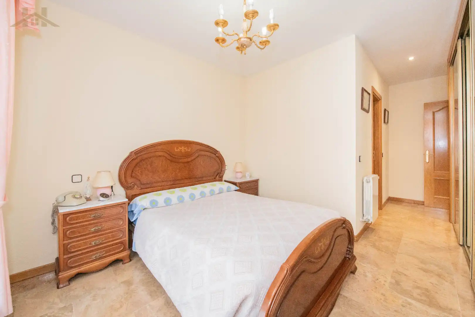 Dormitori de Casa o xalet en venda en Alcorcón amb Calefacció, Jardí privat i Terrassa