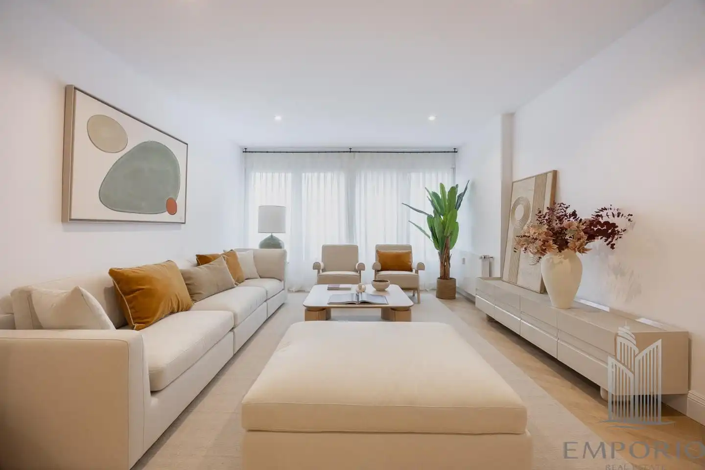 Piso con ascensor en venta en De Ayala, imagen 2