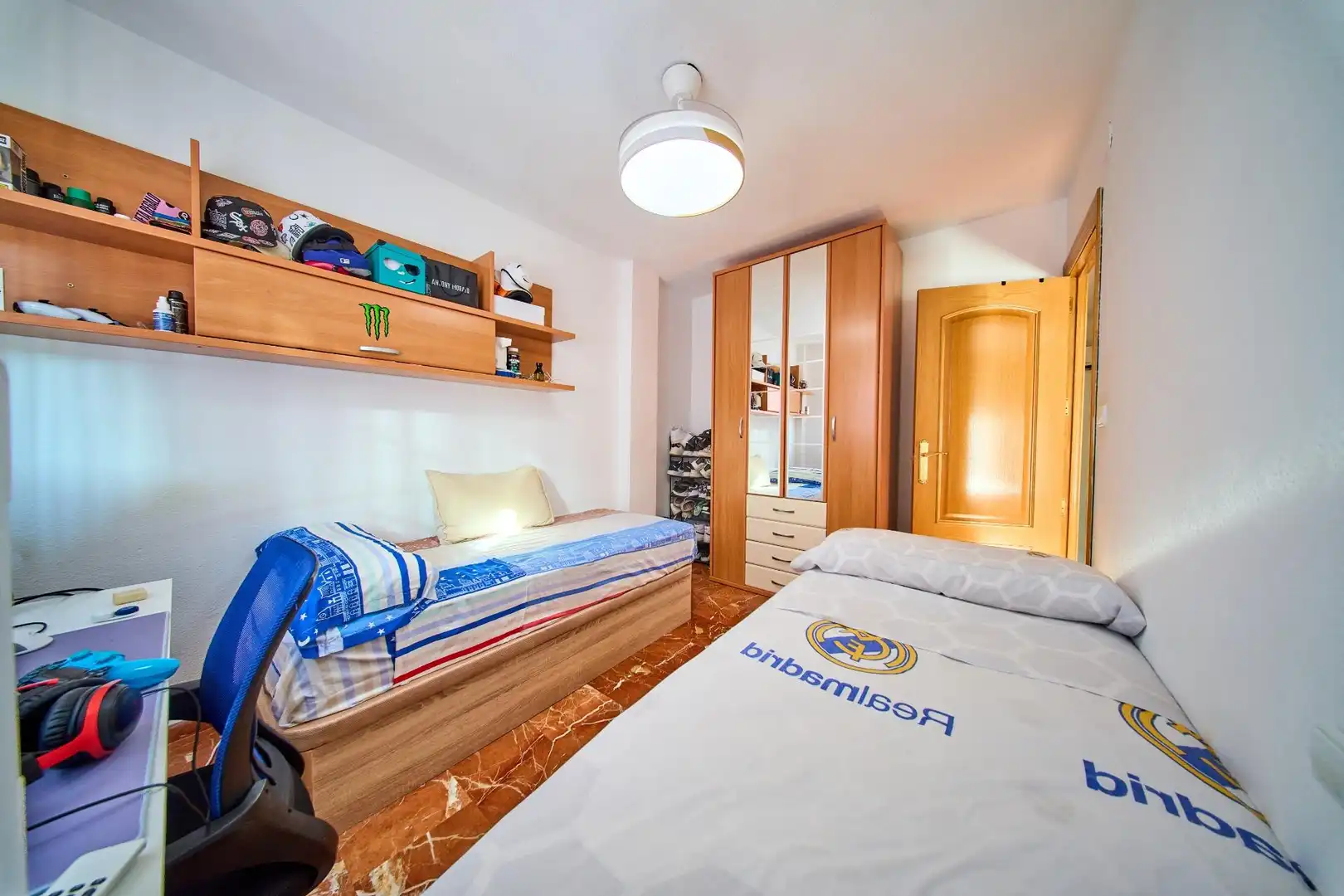 Schlafzimmer von Einfamilien-Reihenhaus zum Verkauf in Jun