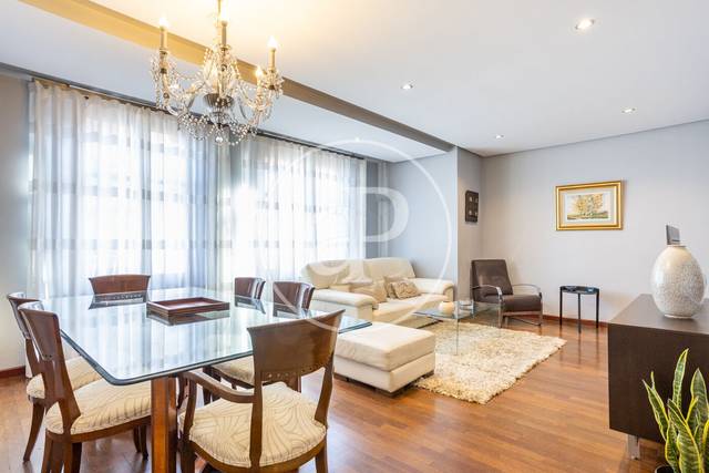 Piso en Alquiler en Gran Via de Ferran el Catòlic en La Petxina