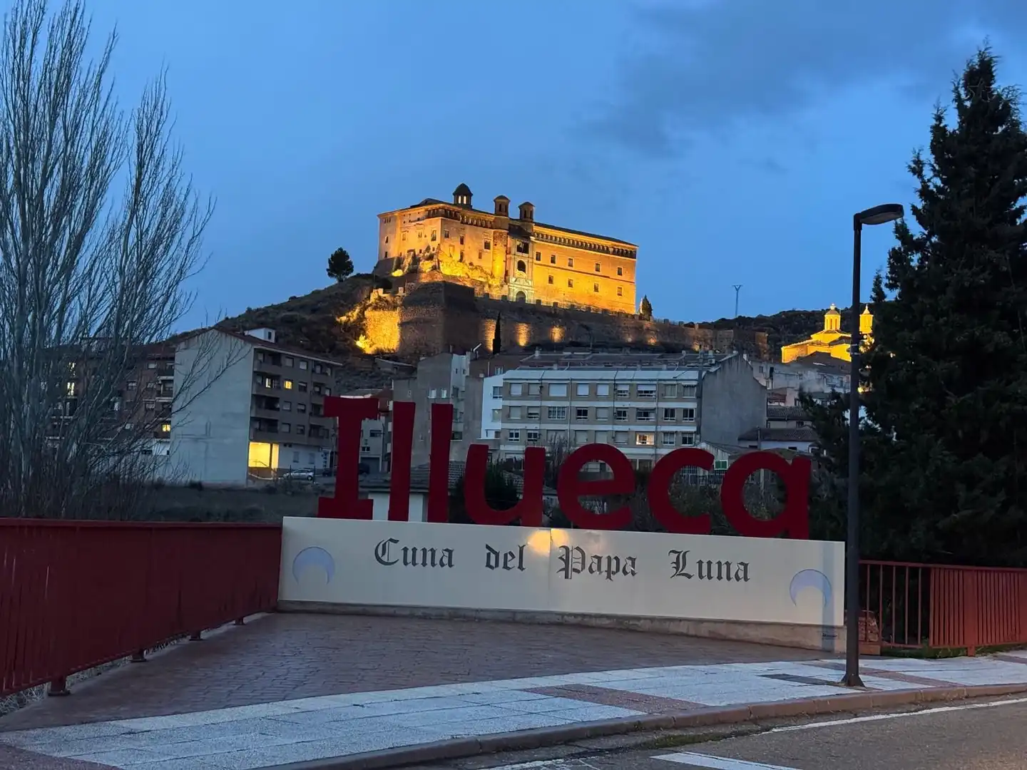 Vista exterior de Piso de alquiler en Illueca con Calefacción