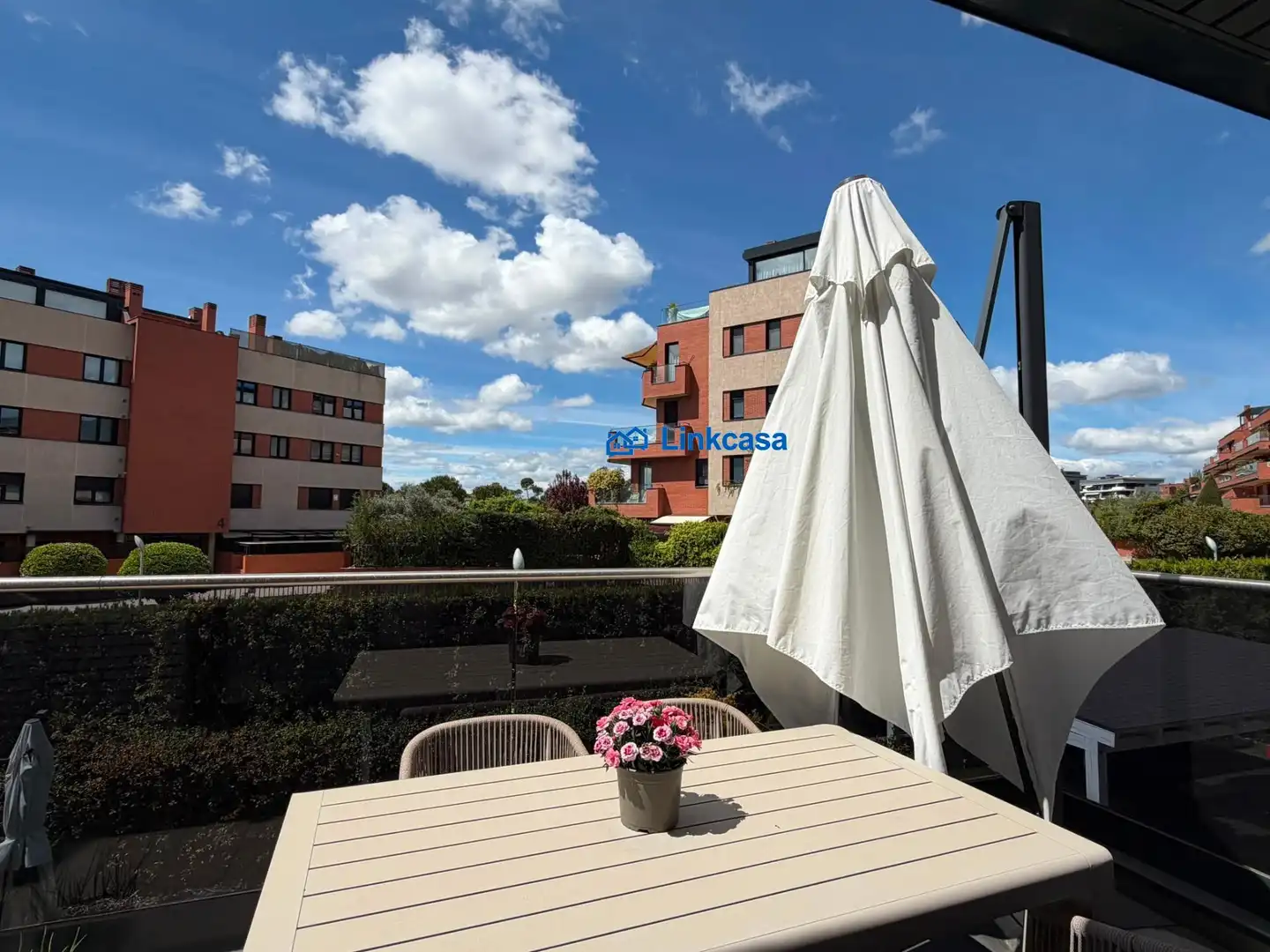 Terrassa de Pis de lloguer en Pozuelo de Alarcón amb Aire condicionat, Calefacció i Jardí privat